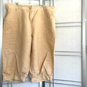 LINEN CAPRI